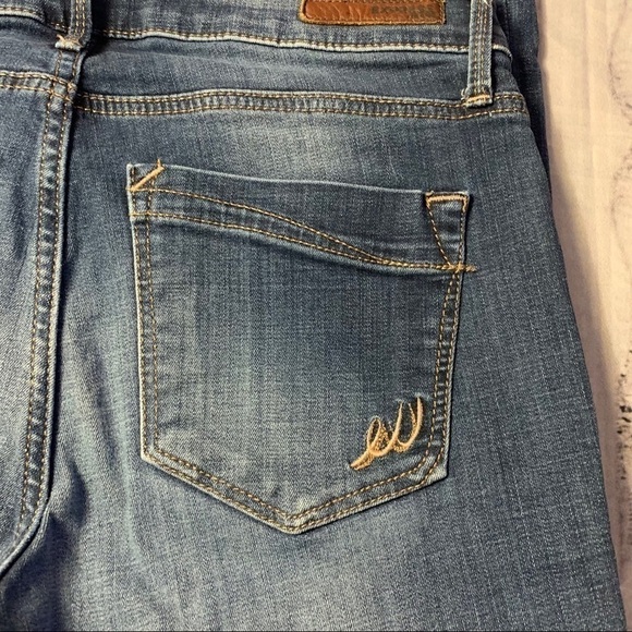 ✅HOST Pick✅ Express Skinny Jeans, Size 4R - Picture 8 of 8